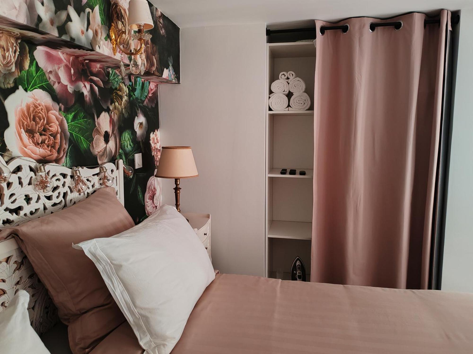 Bulle D'antan En Coeur De - Monument Classe Historique - Grand Jaccuzi Appartement *
